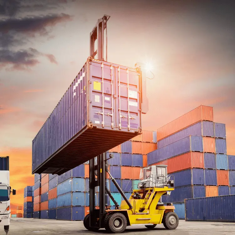“Freight forwarding in Karachi with shipping container loading at cargo port